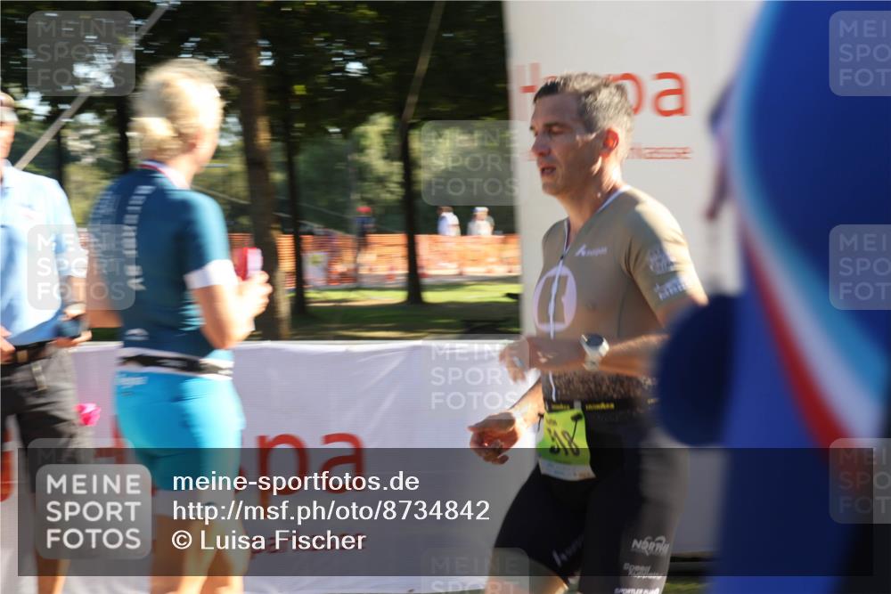 07.09.2025 - 19. Norderstedt Triathlon Luisa Fischer http://msf.ph/oto/8734842 07.09.2025 16:33:41 Ziel 518 meine-sportfotos.de