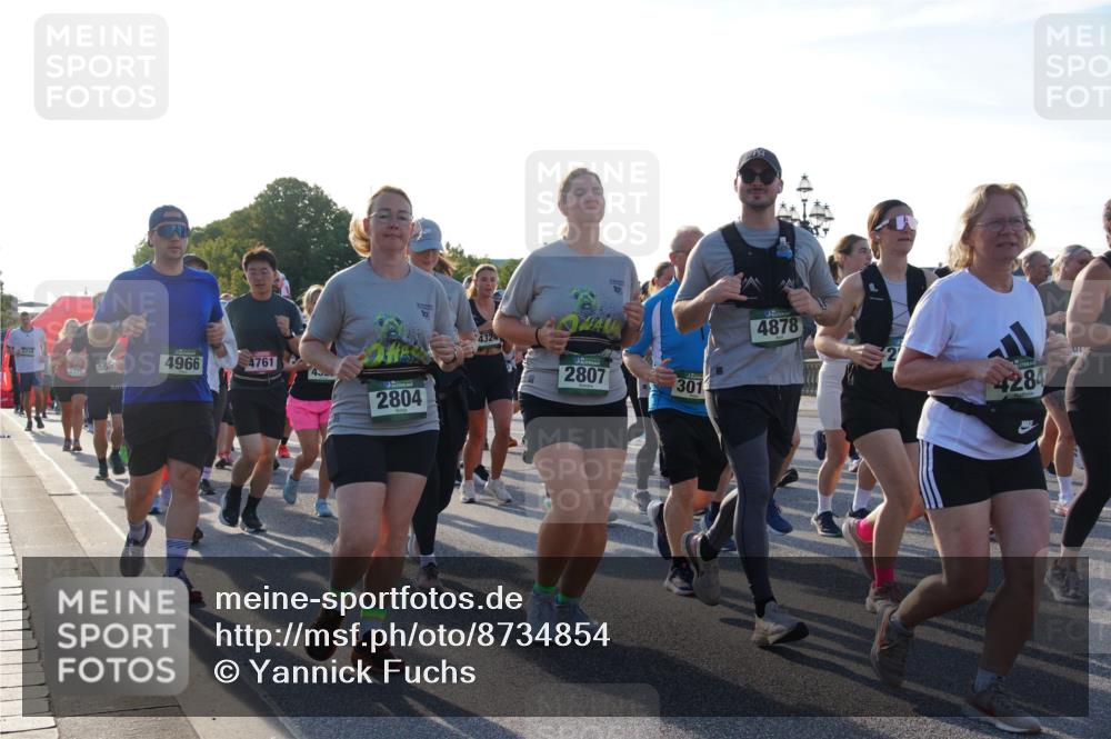 07.09.2025 - BARMER Alsterlauf Yannick Fuchs http://msf.ph/oto/8734854 07.09.2025 09:08:19 Laufen 5716, 3325, 55, 4966, 4761, 2804, 4324, 2807, 301, 4878, 4284 meine-sportfotos.de