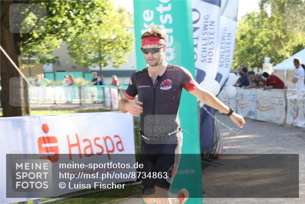 07.09.2025 - 19. Norderstedt Triathlon Luisa Fischer http://msf.ph/oto/8734863 07.09.2025 16:33:48 Ziel 488 meine-sportfotos.de