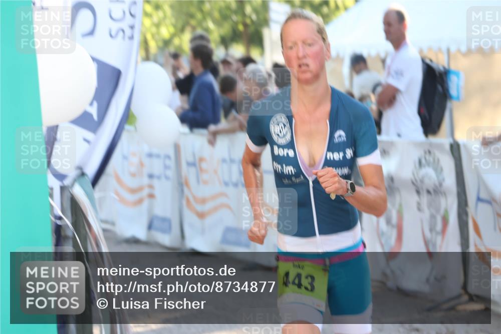 07.09.2025 - 19. Norderstedt Triathlon Luisa Fischer http://msf.ph/oto/8734877 07.09.2025 16:33:59 Ziel 443 meine-sportfotos.de
