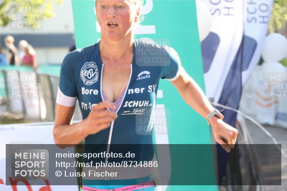 07.09.2025 - 19. Norderstedt Triathlon Luisa Fischer http://msf.ph/oto/8734886 07.09.2025 16:34:00 Ziel 443 meine-sportfotos.de