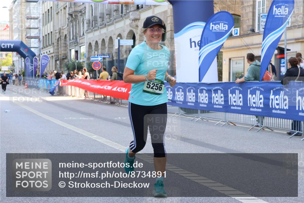 07.09.2025 - BARMER Alsterlauf Strokosch-Dieckow http://msf.ph/oto/8734891 07.09.2025 10:20:19 Ziel 2685, 2686, 2977, 3216, 3297, 3383, 3786, 3787, 3969, 4141, 4142, 4151, 4152, 4331, 4414, 4774, 4901, 4971, 5594 meine-sportfotos.de