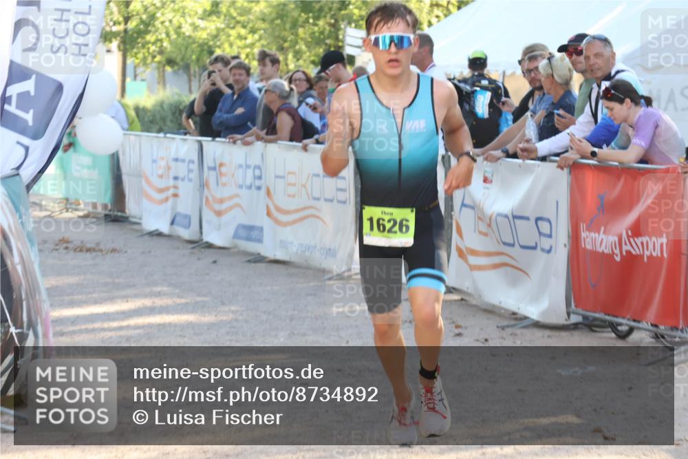 07.09.2025 - 19. Norderstedt Triathlon Luisa Fischer http://msf.ph/oto/8734892 07.09.2025 16:34:16 Ziel 1626 meine-sportfotos.de