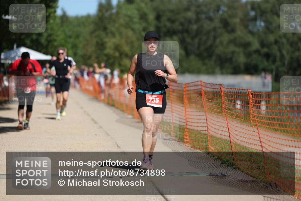 07.09.2025 - 19. Norderstedt Triathlon Michael Strokosch http://msf.ph/oto/8734898 07.09.2025 13:00:45 Laufen 727, 735, 1311, 1328 meine-sportfotos.de