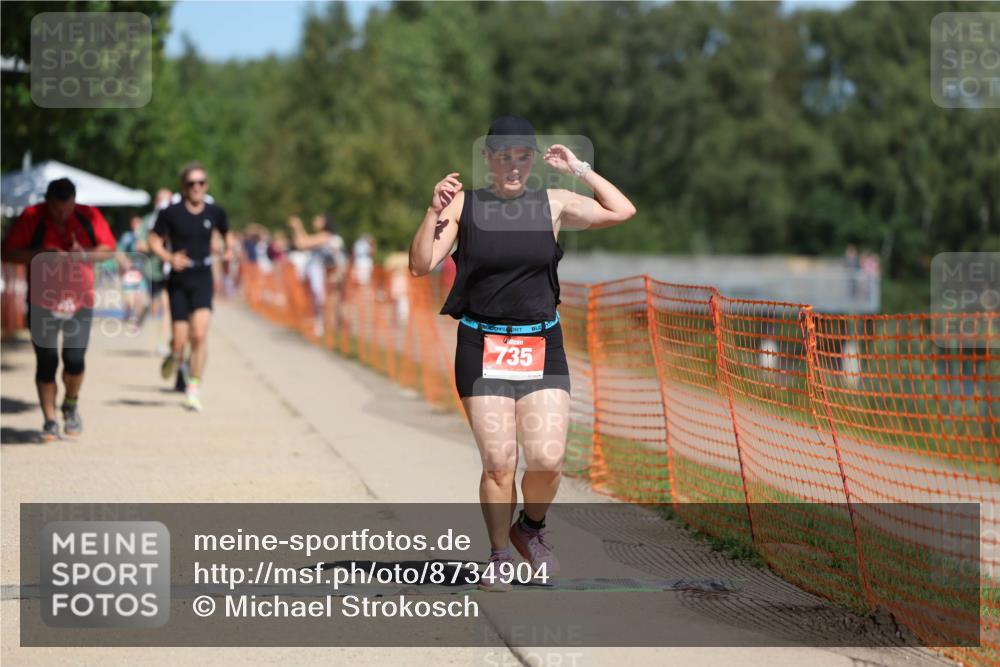 07.09.2025 - 19. Norderstedt Triathlon Michael Strokosch http://msf.ph/oto/8734904 07.09.2025 13:00:45 Laufen 727, 735, 1311, 1328 meine-sportfotos.de