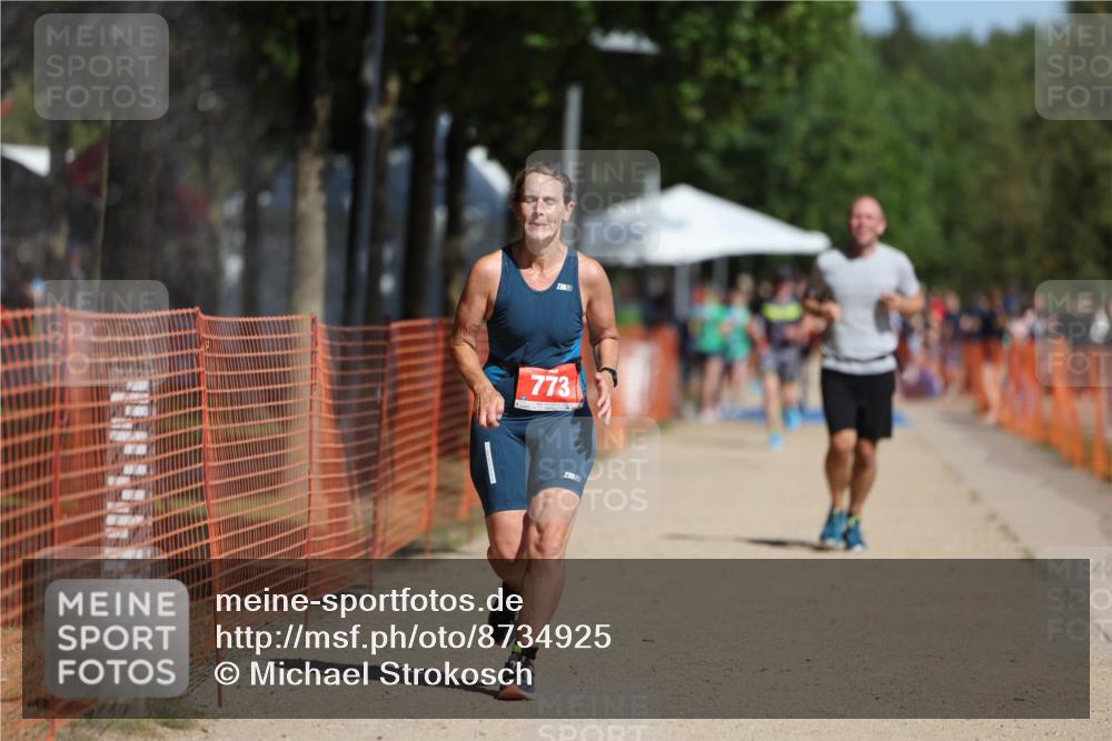 07.09.2025 - 19. Norderstedt Triathlon Michael Strokosch http://msf.ph/oto/8734925 07.09.2025 12:19:32 Laufen 773, 801, 1333 meine-sportfotos.de