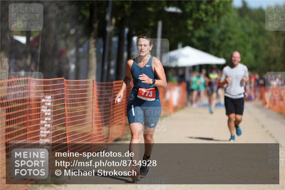 07.09.2025 - 19. Norderstedt Triathlon Michael Strokosch http://msf.ph/oto/8734928 07.09.2025 12:19:33 Laufen 773, 801, 1333 meine-sportfotos.de