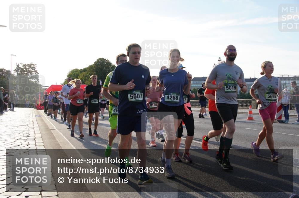 07.09.2025 - BARMER Alsterlauf Yannick Fuchs http://msf.ph/oto/8734933 07.09.2025 09:08:23 Laufen 5507, 4268, 2, 3325, 3326, 2714, 8186, 619, 5019, 5676 meine-sportfotos.de
