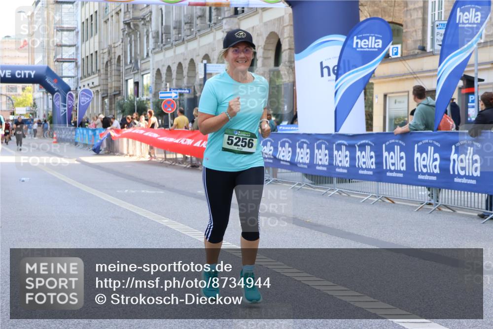 07.09.2025 - BARMER Alsterlauf Strokosch-Dieckow http://msf.ph/oto/8734944 07.09.2025 10:20:18 Ziel 2685, 2686, 2977, 3216, 3297, 3383, 3786, 3787, 3969, 4141, 4142, 4151, 4152, 4331, 4414, 4774, 4901, 4971, 5594 meine-sportfotos.de