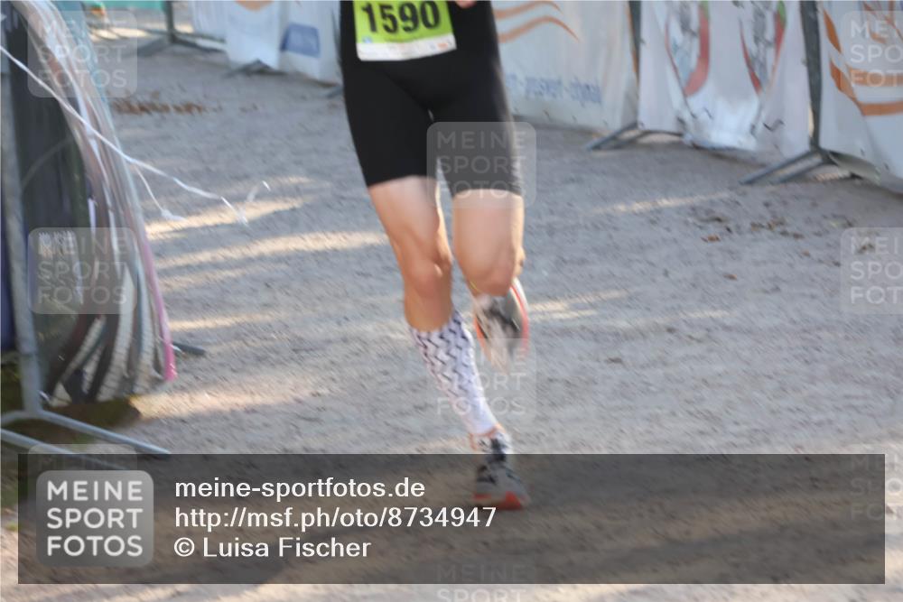 07.09.2025 - 19. Norderstedt Triathlon Luisa Fischer http://msf.ph/oto/8734947 07.09.2025 16:34:35 Ziel 1552, 1590 meine-sportfotos.de