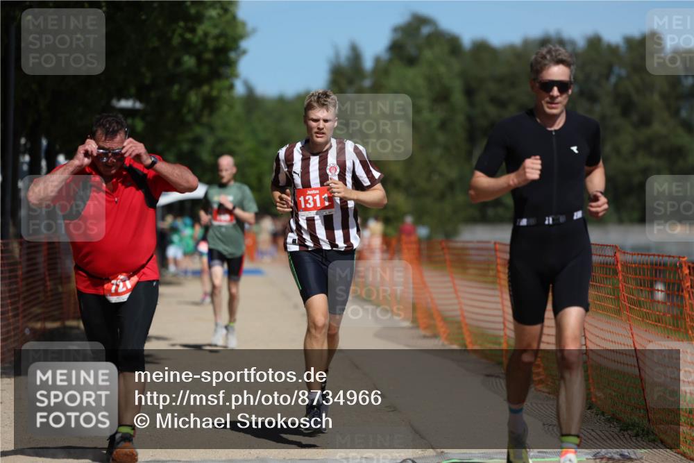 07.09.2025 - 19. Norderstedt Triathlon Michael Strokosch http://msf.ph/oto/8734966 07.09.2025 13:00:50 Laufen 188, 727, 735, 1311, 1328 meine-sportfotos.de