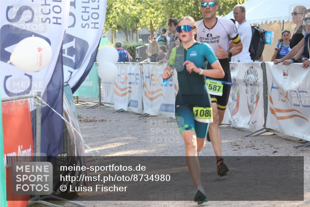 07.09.2025 - 19. Norderstedt Triathlon Luisa Fischer http://msf.ph/oto/8734980 07.09.2025 16:34:41 Ziel 1080, 1587, 1590 meine-sportfotos.de