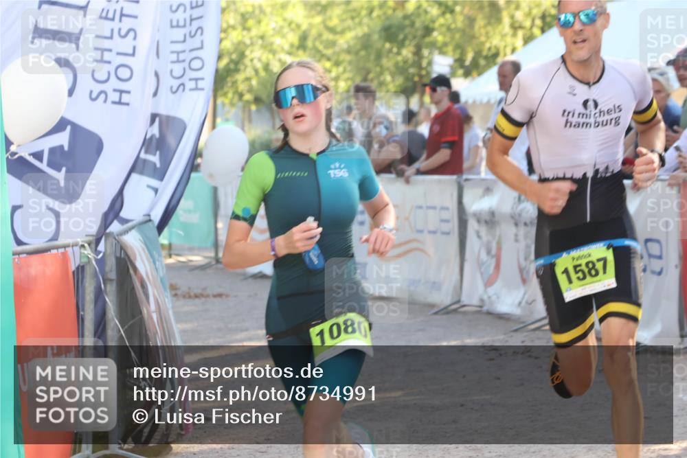07.09.2025 - 19. Norderstedt Triathlon Luisa Fischer http://msf.ph/oto/8734991 07.09.2025 16:34:42 Ziel 1080, 1587, 1590 meine-sportfotos.de