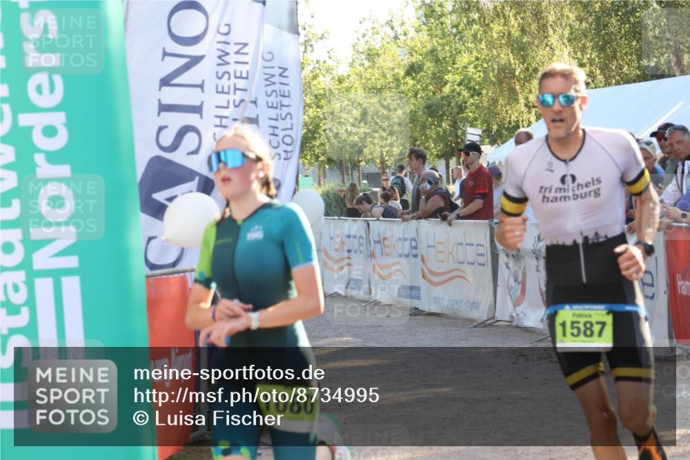 07.09.2025 - 19. Norderstedt Triathlon Luisa Fischer http://msf.ph/oto/8734995 07.09.2025 16:34:43 Ziel 1080, 1587, 1590 meine-sportfotos.de