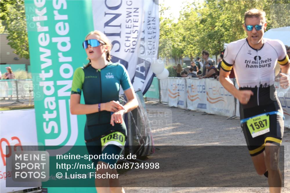 07.09.2025 - 19. Norderstedt Triathlon Luisa Fischer http://msf.ph/oto/8734998 07.09.2025 16:34:43 Ziel 1080, 1587, 1590 meine-sportfotos.de