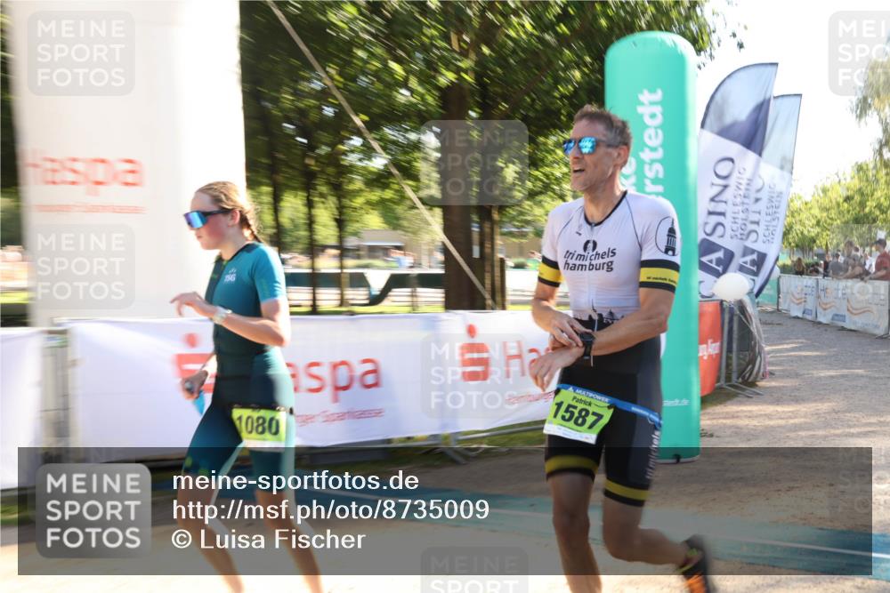 07.09.2025 - 19. Norderstedt Triathlon Luisa Fischer http://msf.ph/oto/8735009 07.09.2025 16:34:44 Ziel 1080, 1587, 1590 meine-sportfotos.de