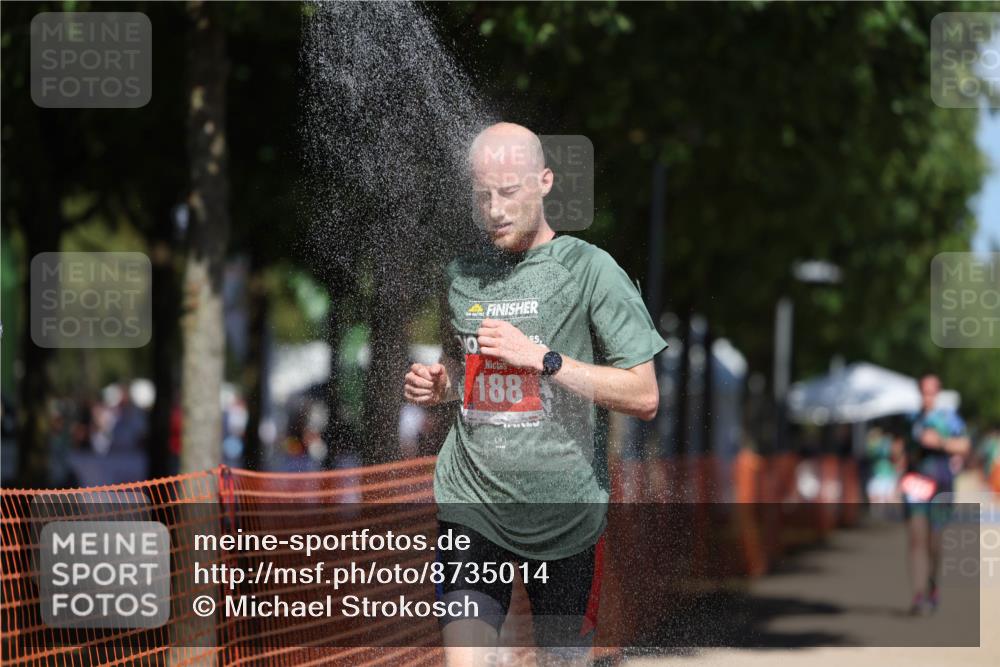07.09.2025 - 19. Norderstedt Triathlon Michael Strokosch http://msf.ph/oto/8735014 07.09.2025 13:00:55 Laufen 188, 727, 1214, 1311, 1328 meine-sportfotos.de