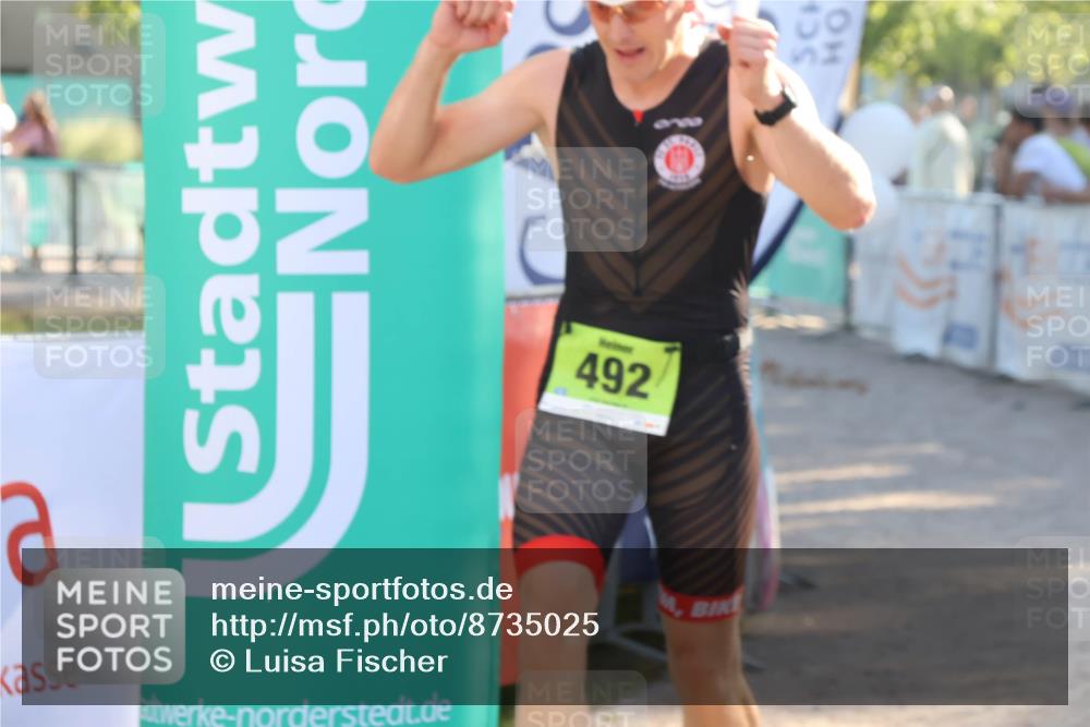 07.09.2025 - 19. Norderstedt Triathlon Luisa Fischer http://msf.ph/oto/8735025 07.09.2025 16:35:11 Ziel 492 meine-sportfotos.de