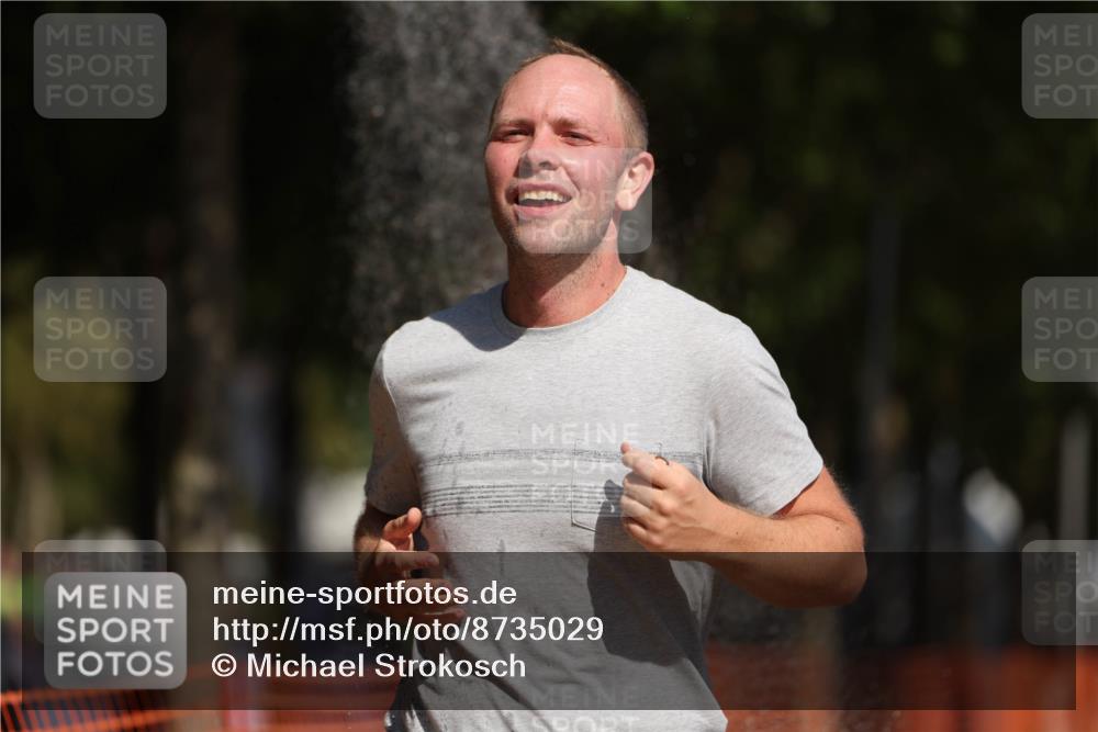 07.09.2025 - 19. Norderstedt Triathlon Michael Strokosch http://msf.ph/oto/8735029 07.09.2025 12:19:41 Laufen 801, 1265 meine-sportfotos.de