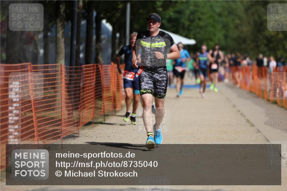 07.09.2025 - 19. Norderstedt Triathlon Michael Strokosch http://msf.ph/oto/8735040 07.09.2025 12:19:45 Laufen 837, 862, 1265 meine-sportfotos.de
