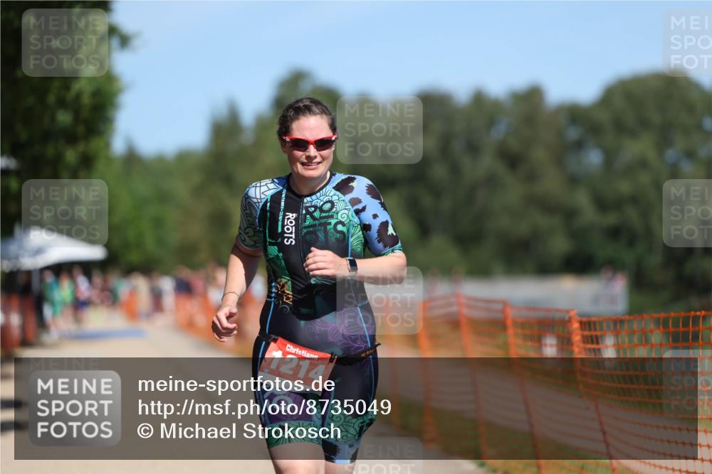 07.09.2025 - 19. Norderstedt Triathlon Michael Strokosch http://msf.ph/oto/8735049 07.09.2025 13:01:02 Laufen 1214 meine-sportfotos.de