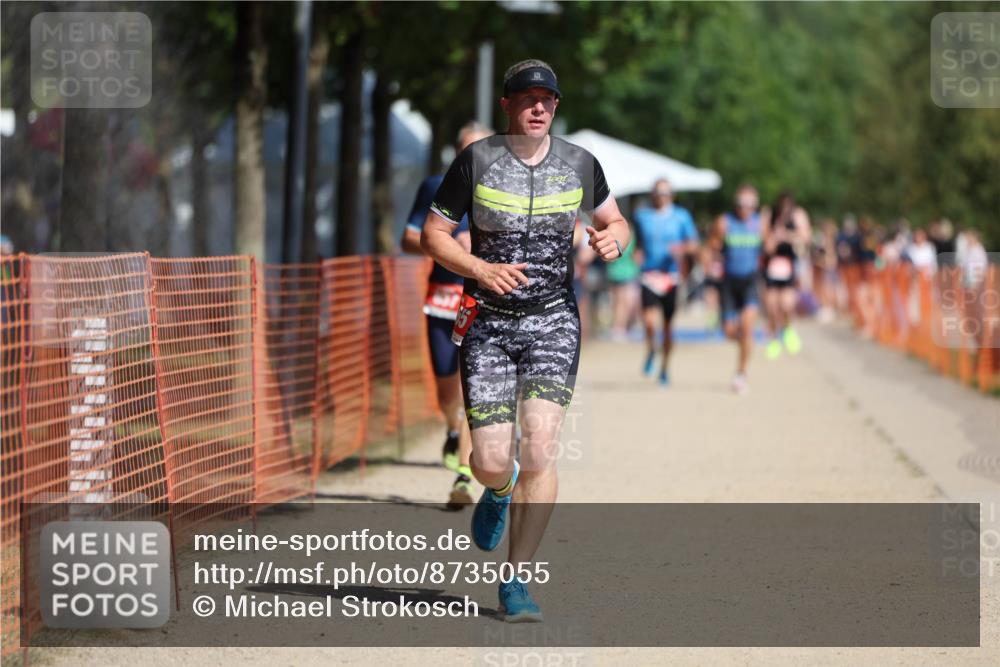 07.09.2025 - 19. Norderstedt Triathlon Michael Strokosch http://msf.ph/oto/8735055 07.09.2025 12:19:46 Laufen 837, 862, 1265 meine-sportfotos.de