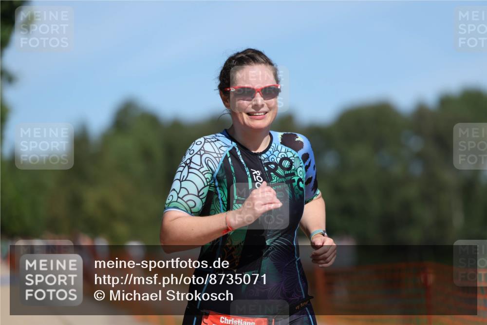 07.09.2025 - 19. Norderstedt Triathlon Michael Strokosch http://msf.ph/oto/8735071 07.09.2025 13:01:03 Laufen 1214 meine-sportfotos.de