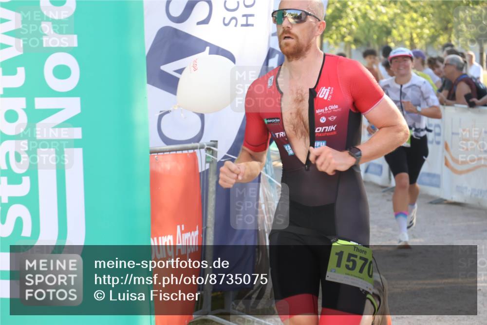 07.09.2025 - 19. Norderstedt Triathlon Luisa Fischer http://msf.ph/oto/8735075 07.09.2025 16:35:24 Ziel 448, 905, 1570 meine-sportfotos.de