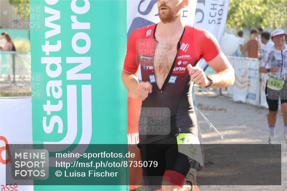 07.09.2025 - 19. Norderstedt Triathlon Luisa Fischer http://msf.ph/oto/8735079 07.09.2025 16:35:24 Ziel 448, 905, 1570 meine-sportfotos.de