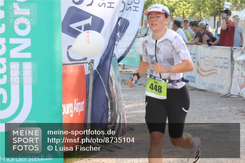 07.09.2025 - 19. Norderstedt Triathlon Luisa Fischer http://msf.ph/oto/8735104 07.09.2025 16:35:27 Ziel 448, 905, 1570 meine-sportfotos.de