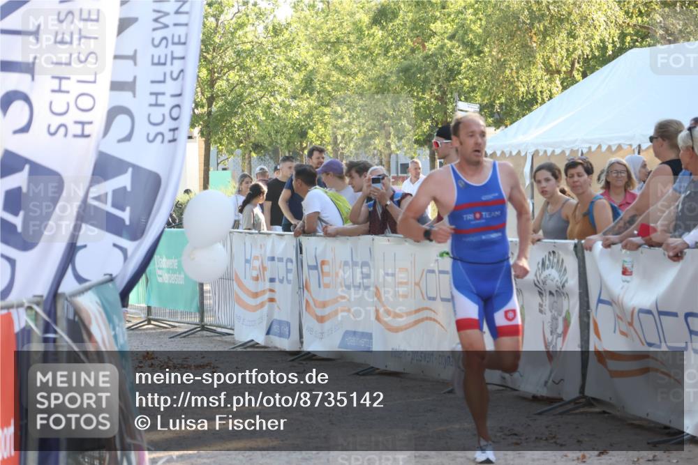 07.09.2025 - 19. Norderstedt Triathlon Luisa Fischer http://msf.ph/oto/8735142 07.09.2025 16:35:40 Ziel 1600 meine-sportfotos.de