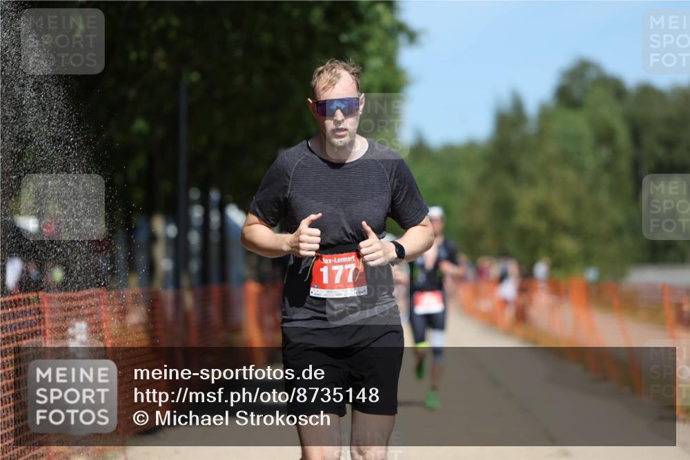 07.09.2025 - 19. Norderstedt Triathlon Michael Strokosch http://msf.ph/oto/8735148 07.09.2025 13:01:29 Laufen 177, 210, 250, 1376 meine-sportfotos.de