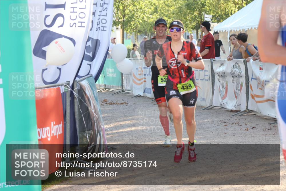 07.09.2025 - 19. Norderstedt Triathlon Luisa Fischer http://msf.ph/oto/8735174 07.09.2025 16:35:44 Ziel 439, 526, 1600 meine-sportfotos.de