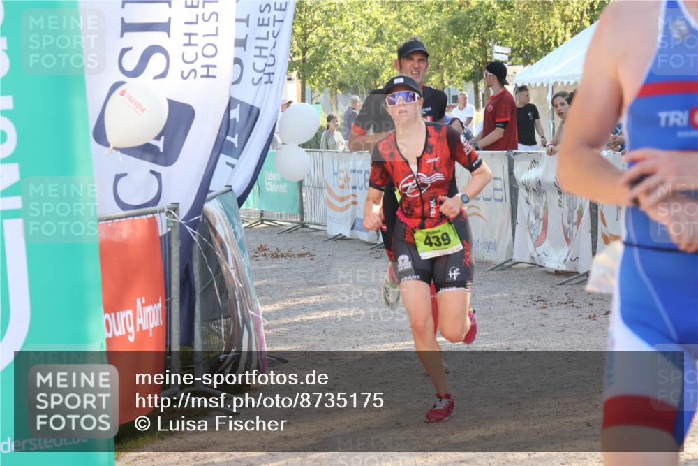 07.09.2025 - 19. Norderstedt Triathlon Luisa Fischer http://msf.ph/oto/8735175 07.09.2025 16:35:44 Ziel 439, 526, 1600 meine-sportfotos.de