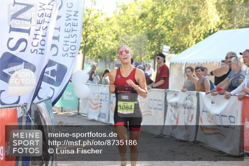 07.09.2025 - 19. Norderstedt Triathlon Luisa Fischer http://msf.ph/oto/8735186 07.09.2025 16:35:51 Ziel 439, 526, 1064 meine-sportfotos.de