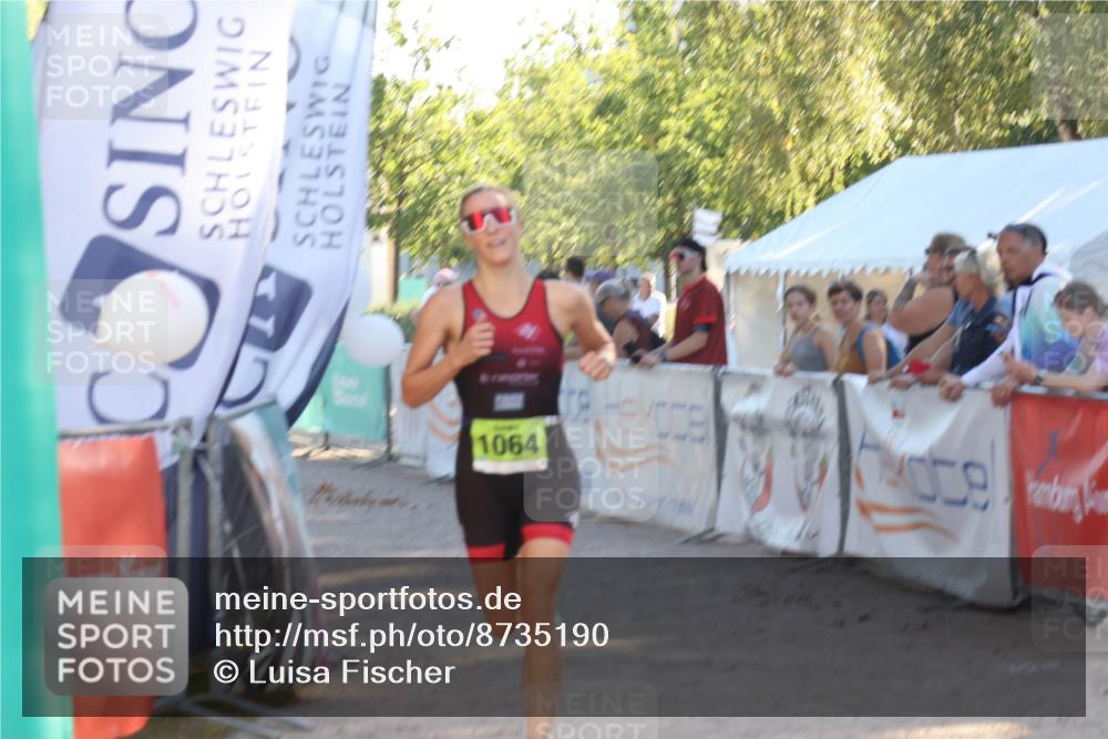 07.09.2025 - 19. Norderstedt Triathlon Luisa Fischer http://msf.ph/oto/8735190 07.09.2025 16:35:51 Ziel 439, 526, 1064 meine-sportfotos.de
