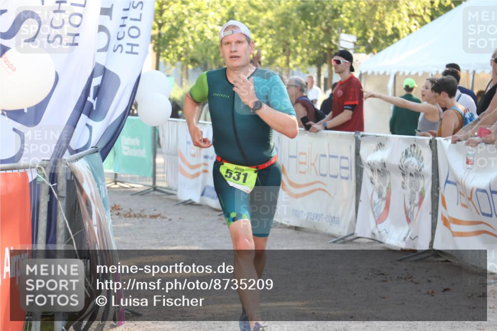 07.09.2025 - 19. Norderstedt Triathlon Luisa Fischer http://msf.ph/oto/8735209 07.09.2025 16:35:57 Ziel 531, 1064 meine-sportfotos.de