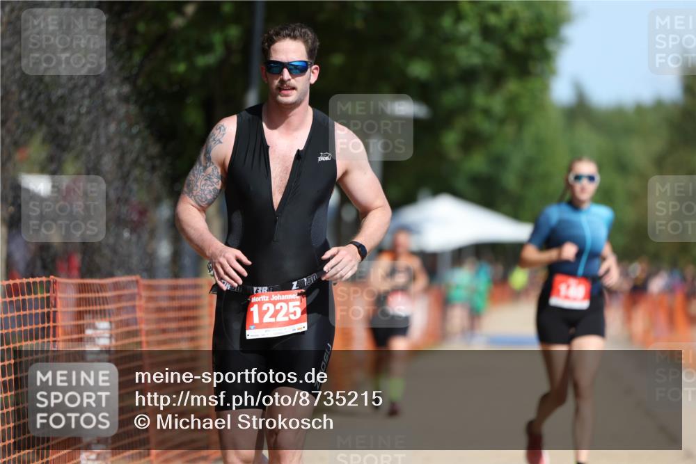 07.09.2025 - 19. Norderstedt Triathlon Michael Strokosch http://msf.ph/oto/8735215 07.09.2025 12:20:04 Laufen 140, 1225, 1278 meine-sportfotos.de