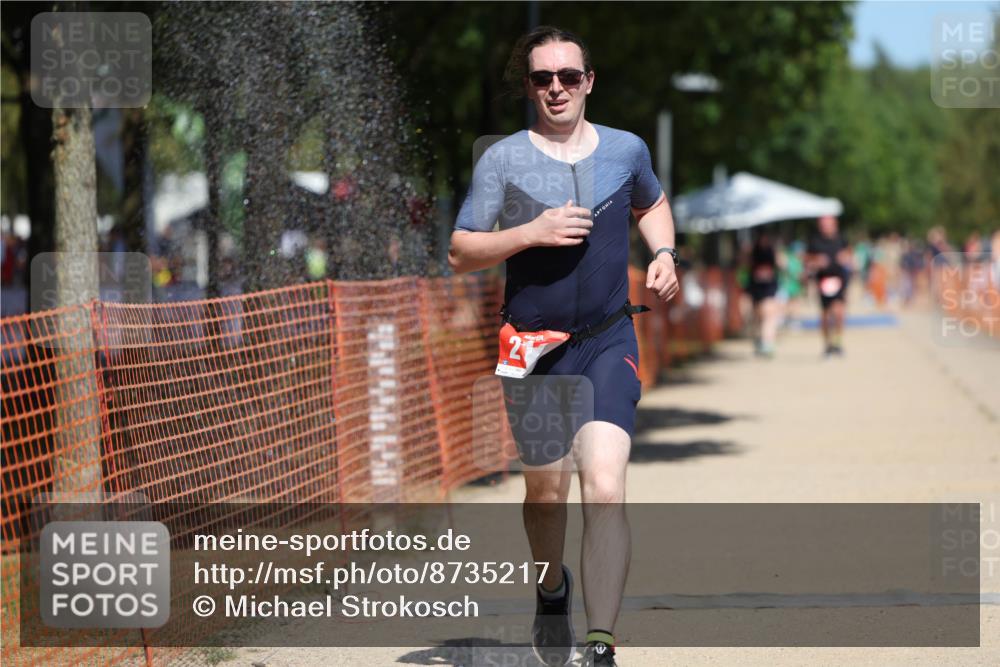 07.09.2025 - 19. Norderstedt Triathlon Michael Strokosch http://msf.ph/oto/8735217 07.09.2025 13:01:35 Laufen 210, 250 meine-sportfotos.de