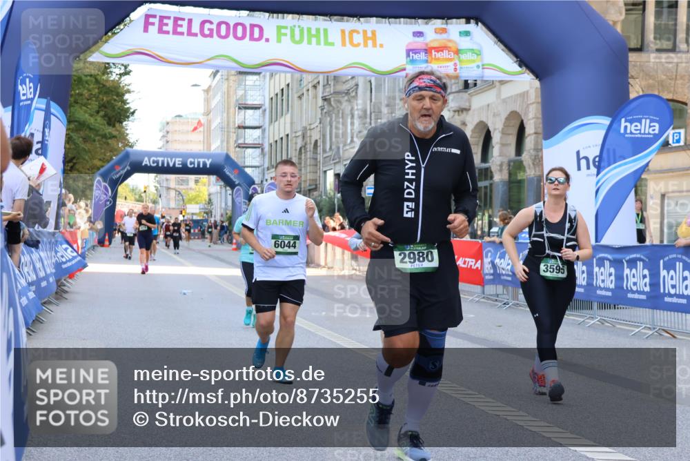 07.09.2025 - BARMER Alsterlauf Strokosch-Dieckow http://msf.ph/oto/8735255 07.09.2025 10:20:14 Ziel 2685, 2686, 2977, 3216, 3297, 3672, 3786, 3787, 3969, 4151, 4152, 4331, 4414, 4774, 4901, 4971, 5594 meine-sportfotos.de