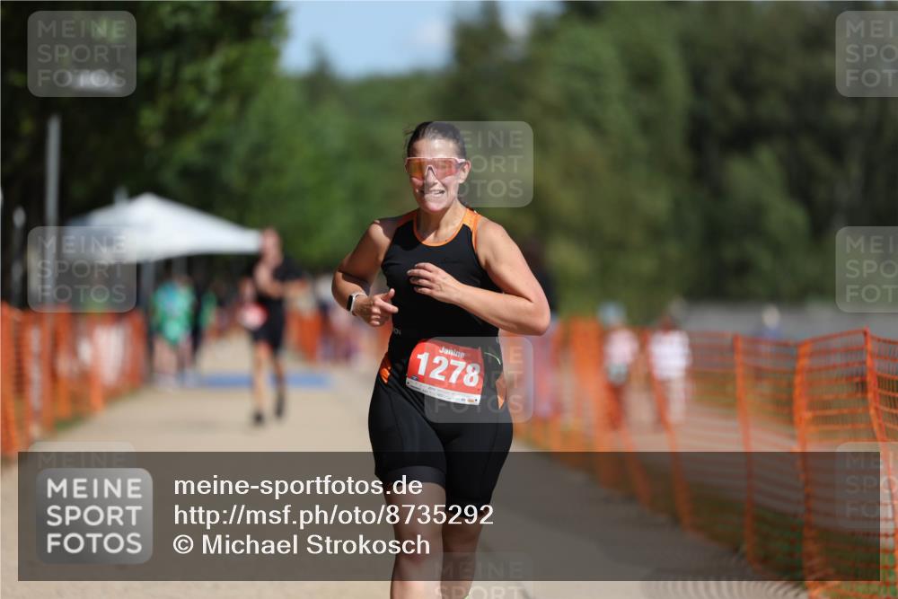 07.09.2025 - 19. Norderstedt Triathlon Michael Strokosch http://msf.ph/oto/8735292 07.09.2025 12:20:12 Laufen 140, 1278 meine-sportfotos.de
