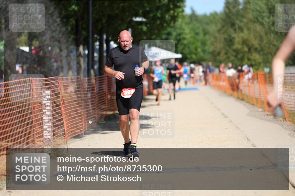 07.09.2025 - 19. Norderstedt Triathlon Michael Strokosch http://msf.ph/oto/8735300 07.09.2025 13:01:48 Laufen 262, 1380, 1397 meine-sportfotos.de