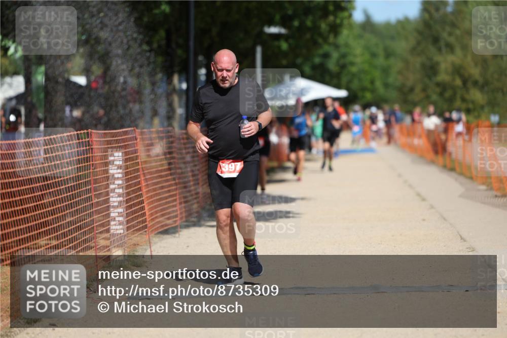07.09.2025 - 19. Norderstedt Triathlon Michael Strokosch http://msf.ph/oto/8735309 07.09.2025 13:01:48 Laufen 262, 1380, 1397 meine-sportfotos.de