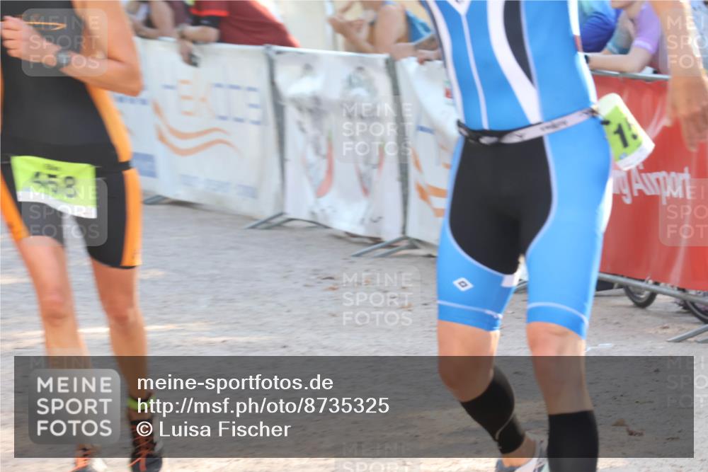07.09.2025 - 19. Norderstedt Triathlon Luisa Fischer http://msf.ph/oto/8735325 07.09.2025 16:37:00 Ziel 458, 1565, 1571 meine-sportfotos.de