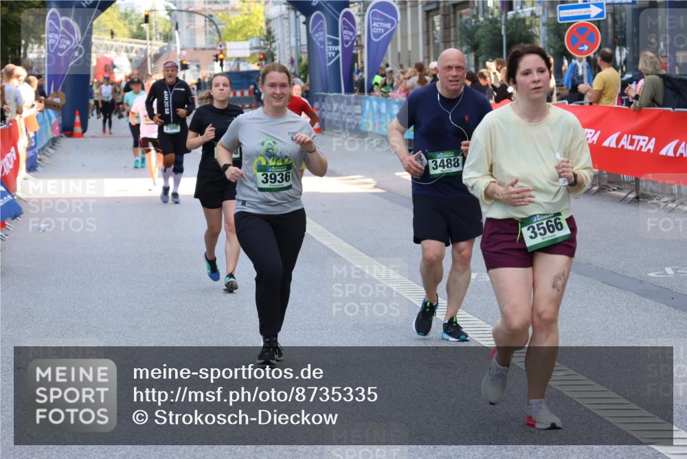 07.09.2025 - BARMER Alsterlauf Strokosch-Dieckow http://msf.ph/oto/8735335 07.09.2025 10:20:00 Ziel 2928, 2983, 3672, 4393, 4394, 4414, 4774, 5331, 5332 meine-sportfotos.de