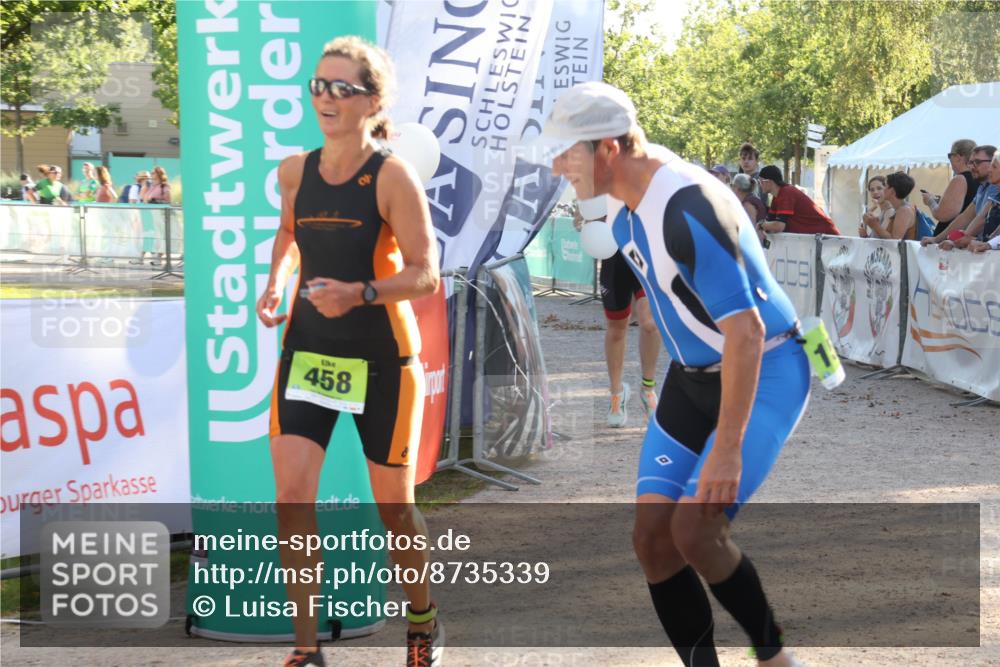 07.09.2025 - 19. Norderstedt Triathlon Luisa Fischer http://msf.ph/oto/8735339 07.09.2025 16:37:01 Ziel 458, 1565, 1571 meine-sportfotos.de