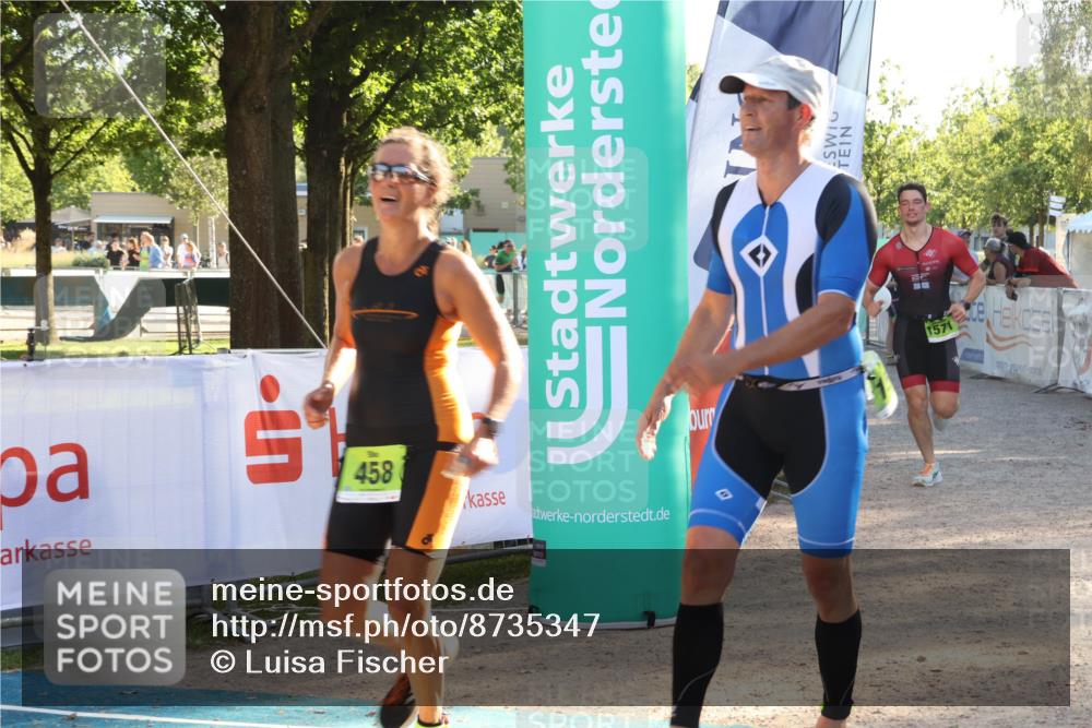 07.09.2025 - 19. Norderstedt Triathlon Luisa Fischer http://msf.ph/oto/8735347 07.09.2025 16:37:02 Ziel 458, 1565, 1571 meine-sportfotos.de
