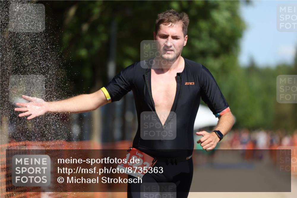 07.09.2025 - 19. Norderstedt Triathlon Michael Strokosch http://msf.ph/oto/8735363 07.09.2025 12:20:23 Laufen 1223 meine-sportfotos.de