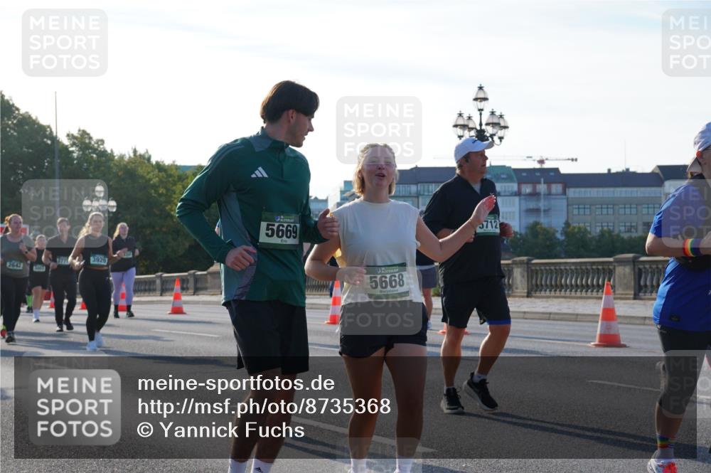 07.09.2025 - BARMER Alsterlauf Yannick Fuchs http://msf.ph/oto/8735368 07.09.2025 09:08:39 Laufen 2642, 3003, 3929, 136, 5669, 5668, 712 meine-sportfotos.de