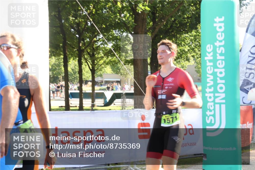 07.09.2025 - 19. Norderstedt Triathlon Luisa Fischer http://msf.ph/oto/8735369 07.09.2025 16:37:05 Ziel 458, 1565, 1571 meine-sportfotos.de